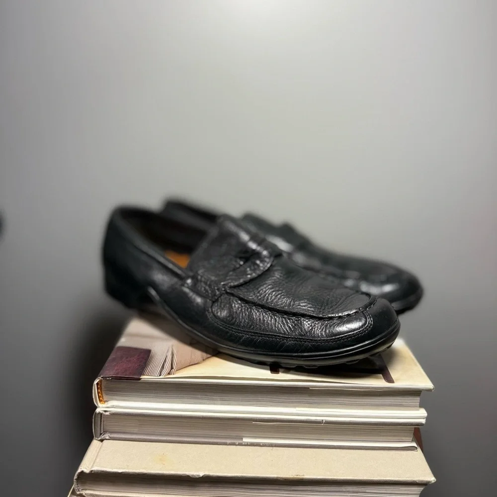 Classic Cole Haan Size 10 Men’s Black Leather Loafers